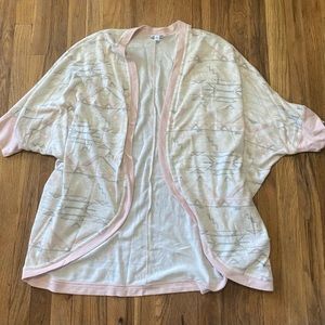 LulaRoe Tracy Cocoon Cardigan. Dolman sleeves. Pink and gray.